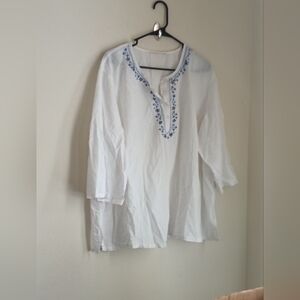 Unbranded Tunic Women 3X White & Blue Embroidery Blouse Floral Beach Vacation